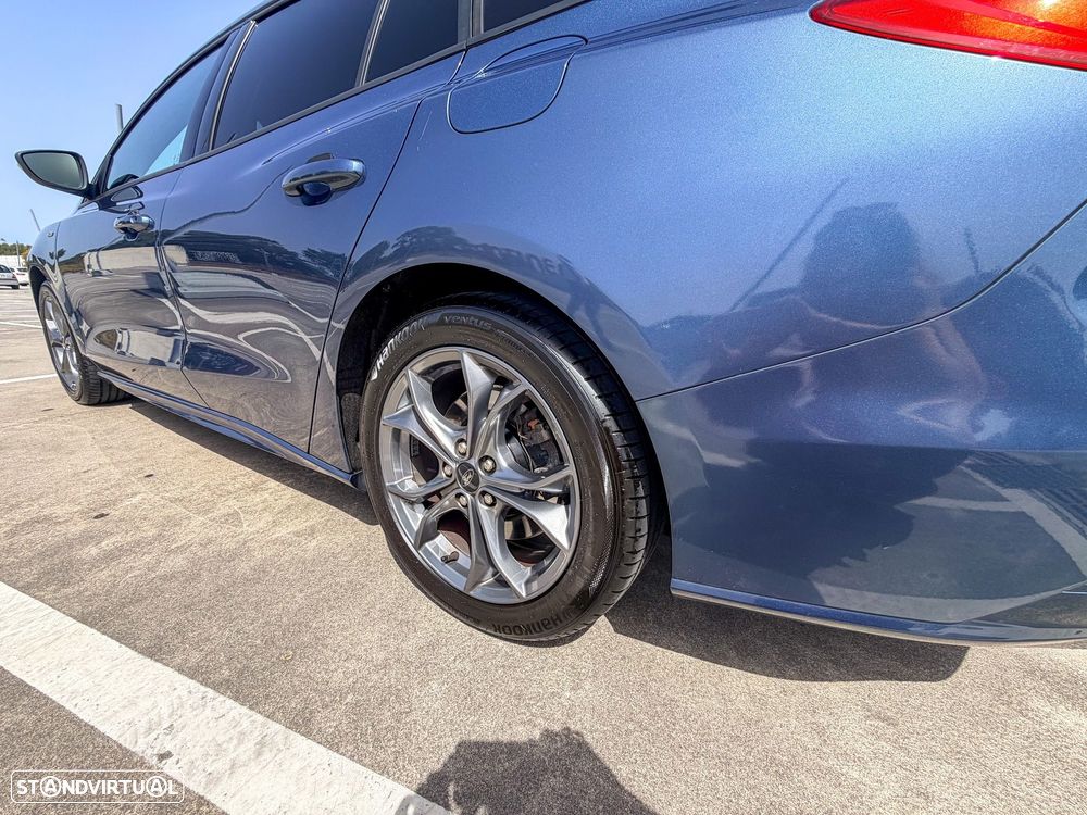 Ford Focus 1.0 EcoBoost S&S ST-LINE - 10