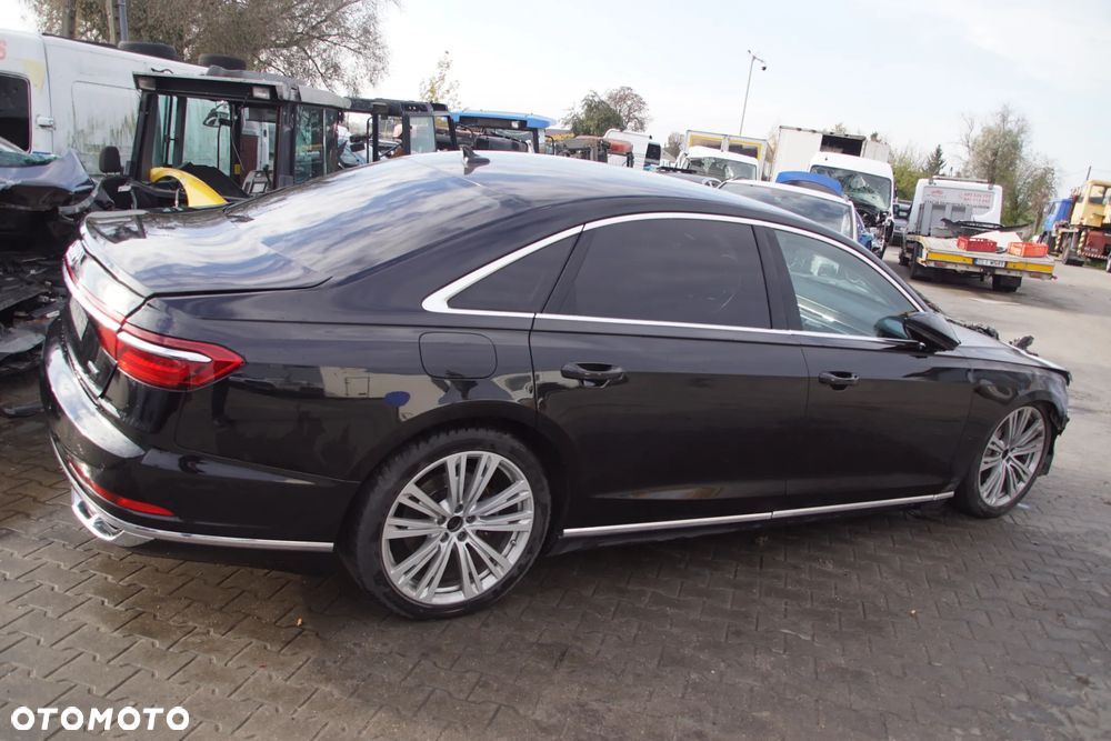 Auto na części 692106889 Audi A8L A8 long 3.0 TDI DMGK hybryda skrzynia udp lakier LY9T drzwi klapa lampa szyba ćwiartka dyfer belka zderzak fotele deska konsola airbag wyświetlacz przełącznik sterownik komputer - 1