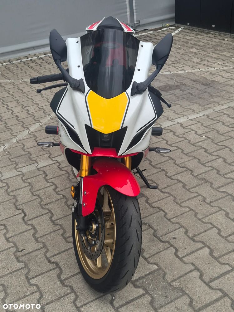 Yamaha R7 - 5