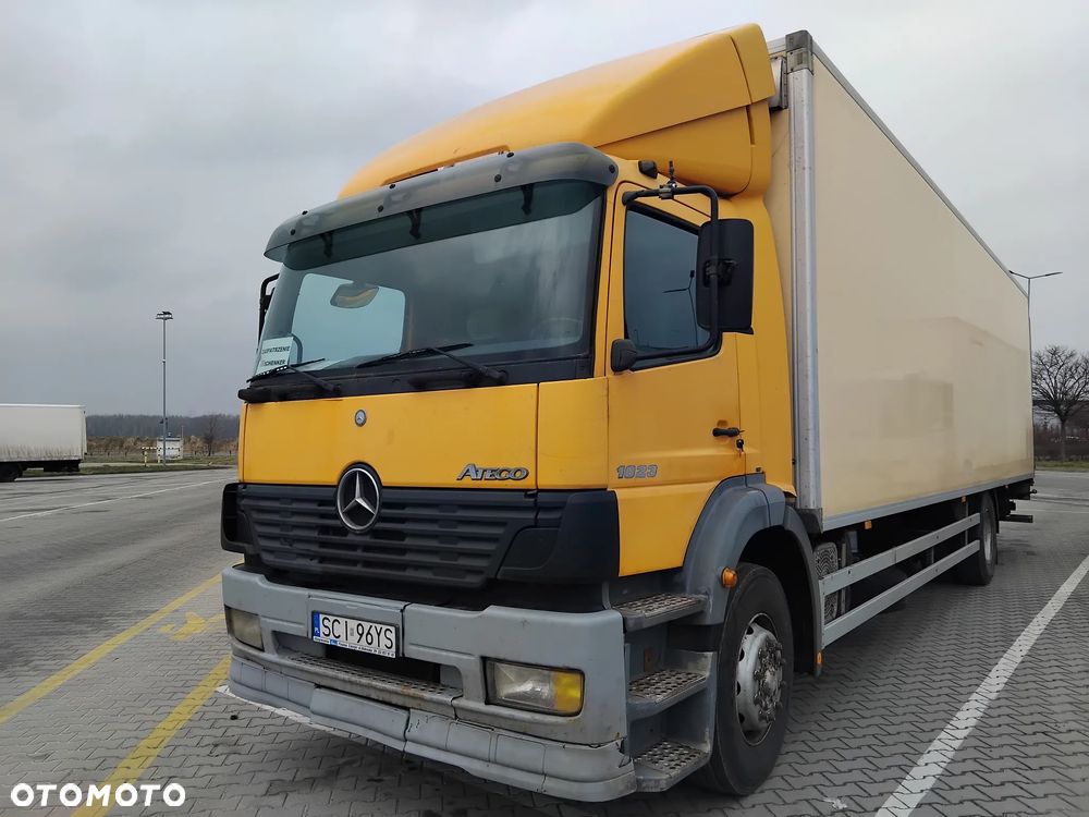 Mercedes-Benz 1823 Atego 2002r. drzwi zderzak kontener - 1