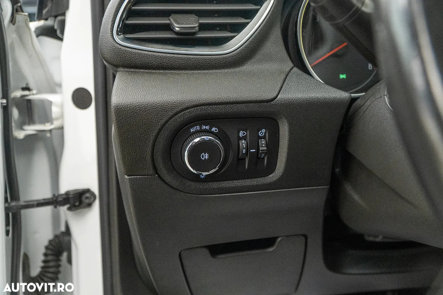 Opel Grandland X 1.2 Turbo START/STOP Innovation Aut. - 34