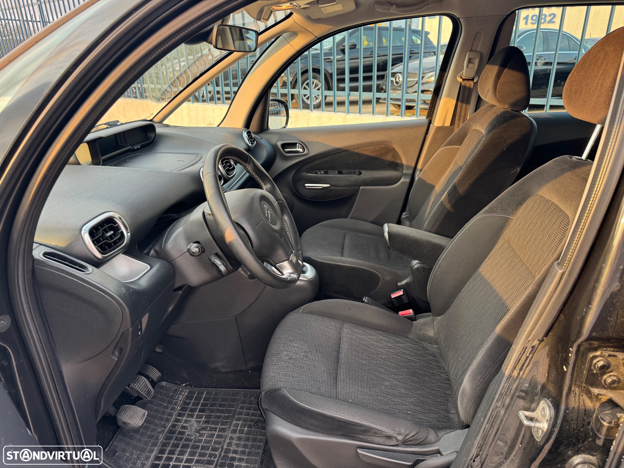 Citroën C3 Picasso 1.6 HDi Exclusive Airdream - 8
