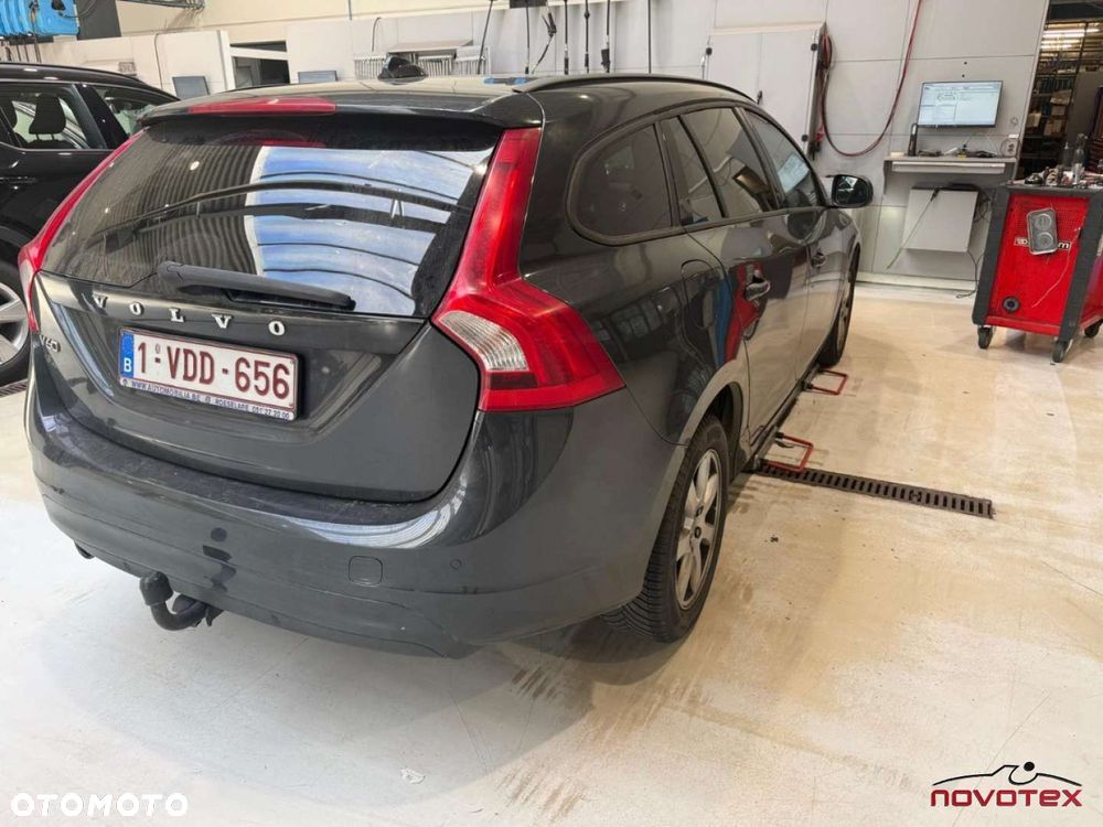 Volvo V60 D3 Kinetic - 2