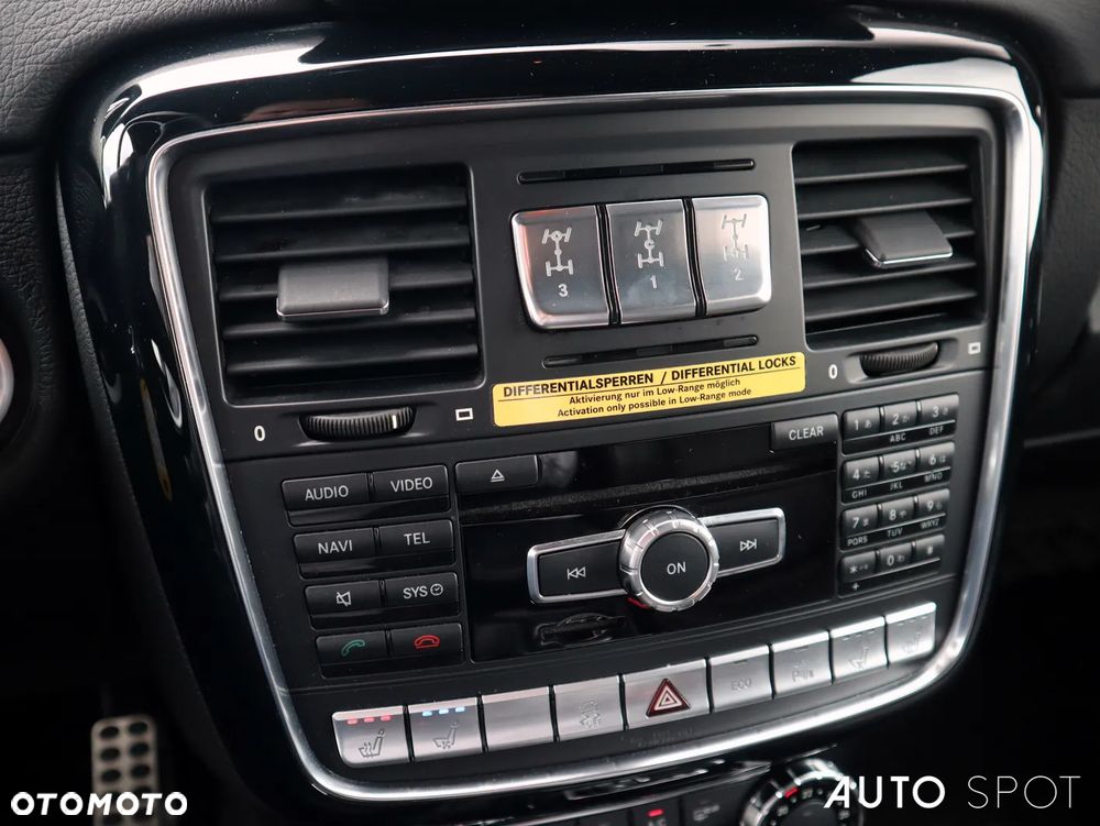 Mercedes-Benz Klasa G AMG 63 AMG SPEEDSHIFT 7G-TRONIC - 31