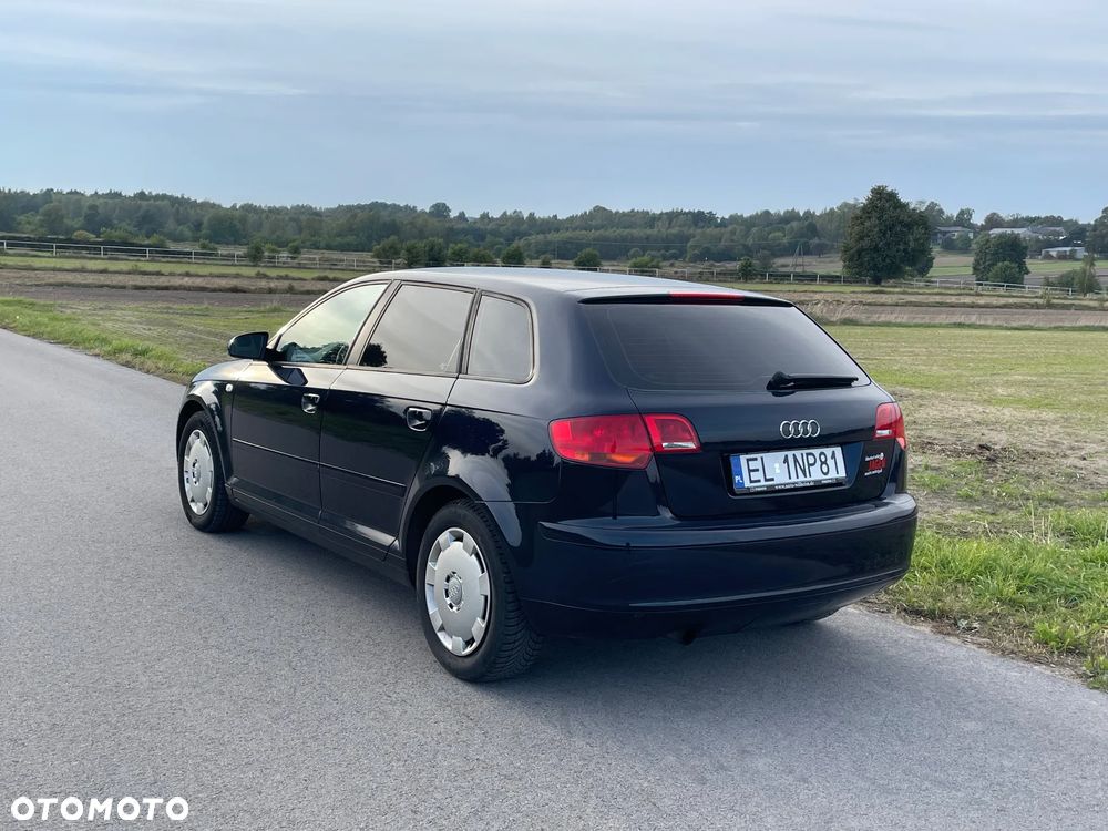 Audi A3 Sportback 1.6 Ambiente - 7