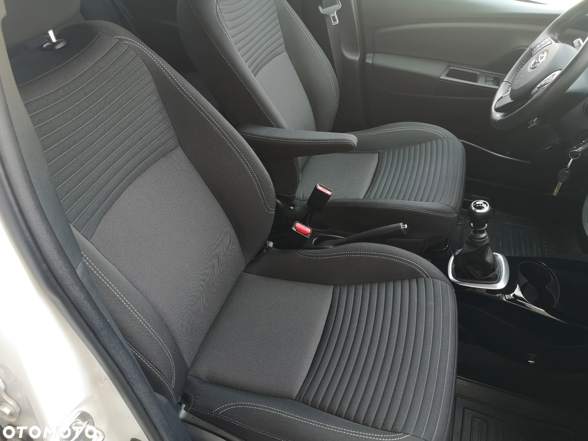 Toyota Yaris 1.5 Selection - 13