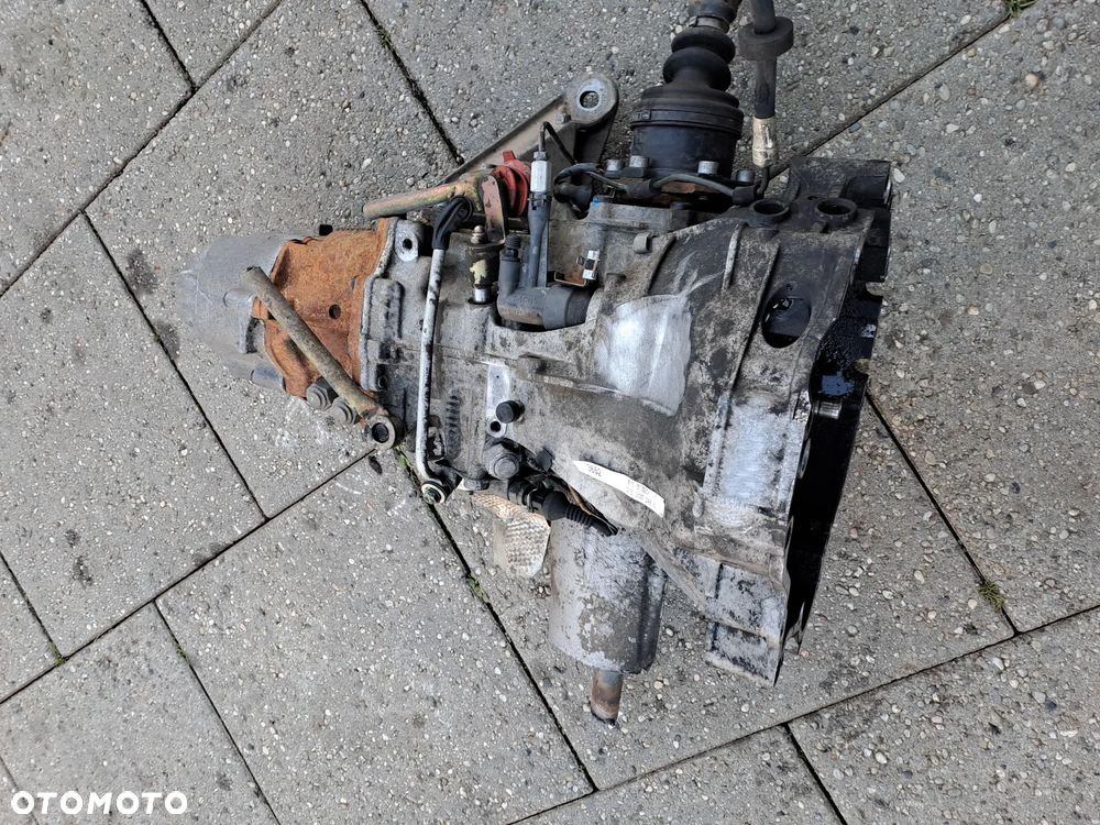 Volkswagen Passat B5 1.9 TDi 110KM AFN AVG skrzynia biegów 1E0300046N - 9