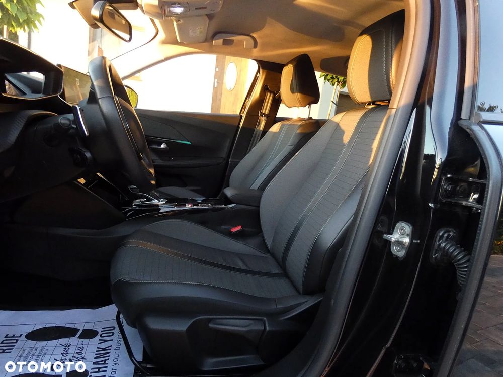 Peugeot 2008 1.2 PureTech Allure S&S EAT8 - 23