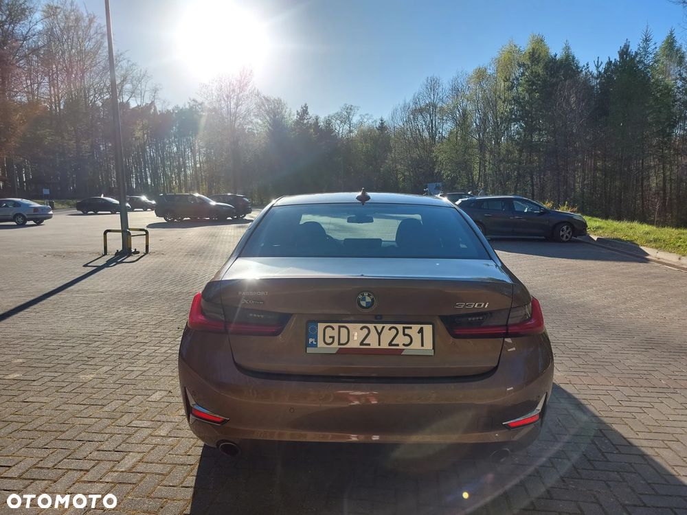 BMW Seria 3 330i xDrive Luxury Line - 7