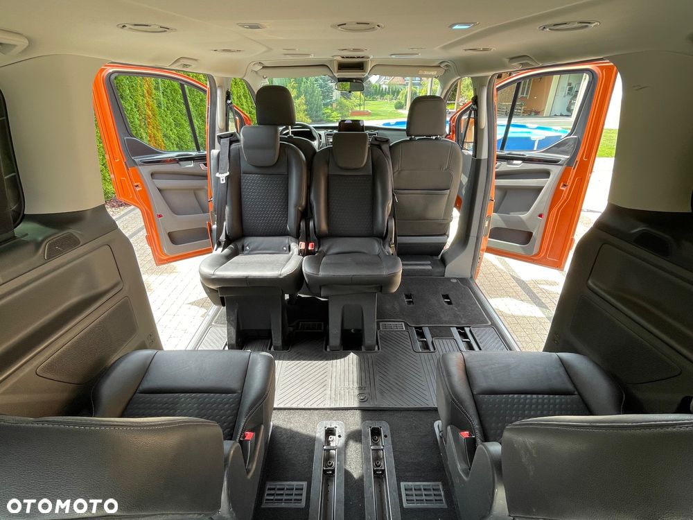 Ford Tourneo Custom - 9