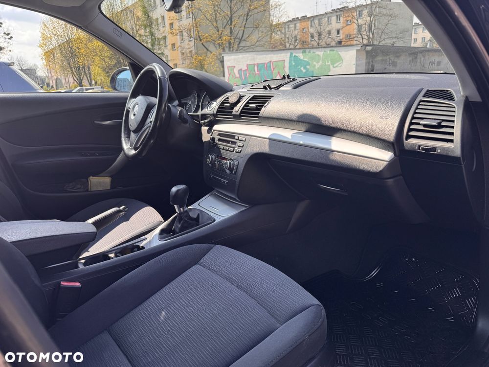 BMW Seria 1 120d - 8