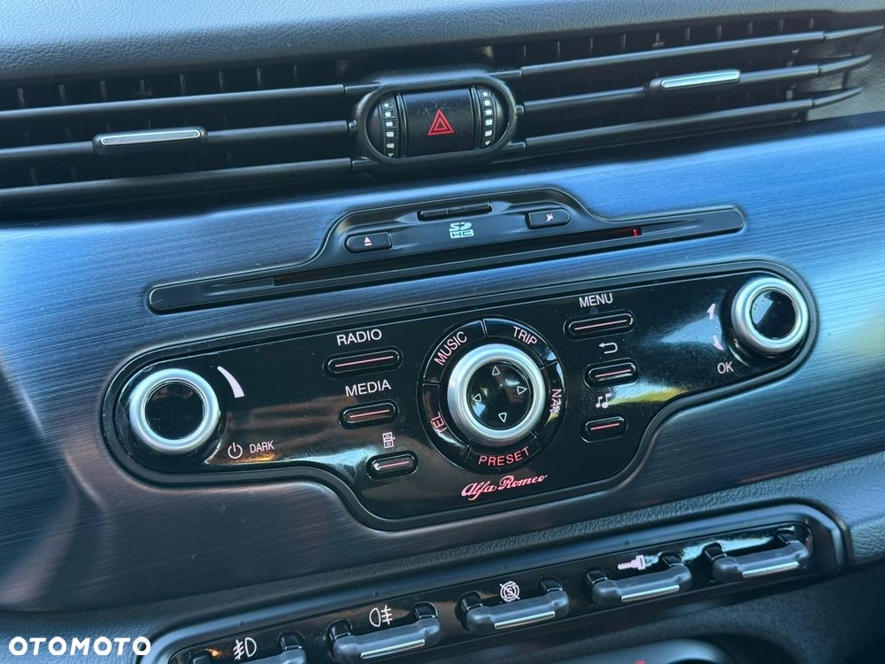Alfa Romeo Giulietta 1.4 TB MultiAir Exclusive - 23