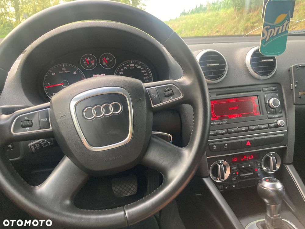 Audi A3 Sportback 1.6 TDI DPF S tronic Ambiente - 6