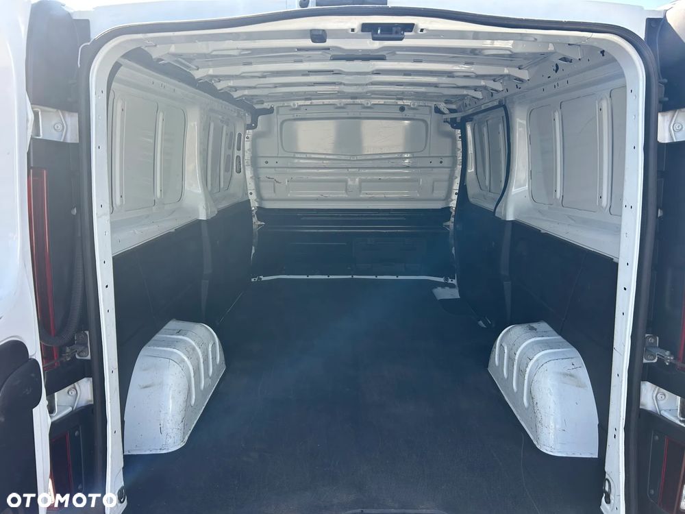 Opel VIVARO - 17