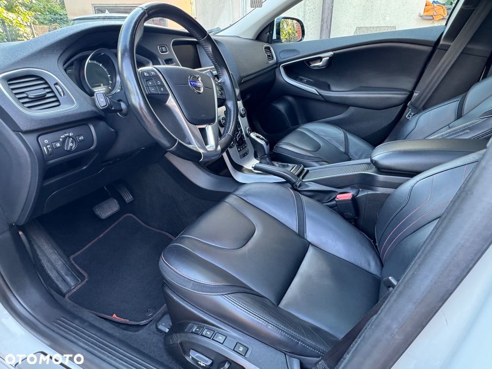 Volvo V40 D4 Geartronic Ocean Race - 11