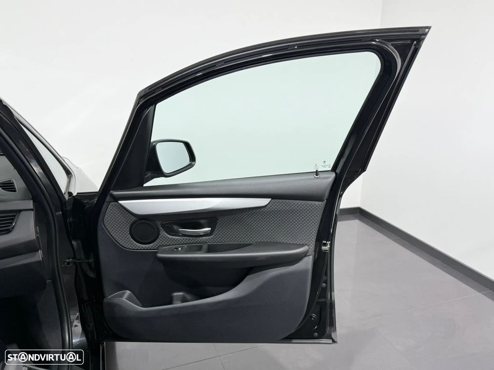 BMW 225xe Active Tourer Advantage - 37