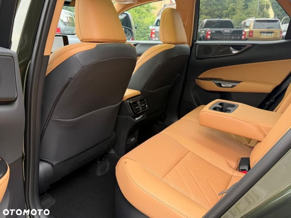 Lexus NX - 14