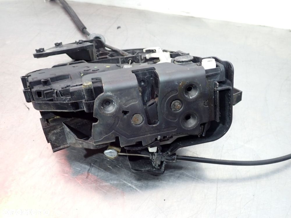 ZAMEK PRAWY TYŁ DRZWI VOLVO S40 II - 3