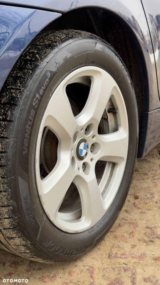 BMW Seria 5 525d - 29