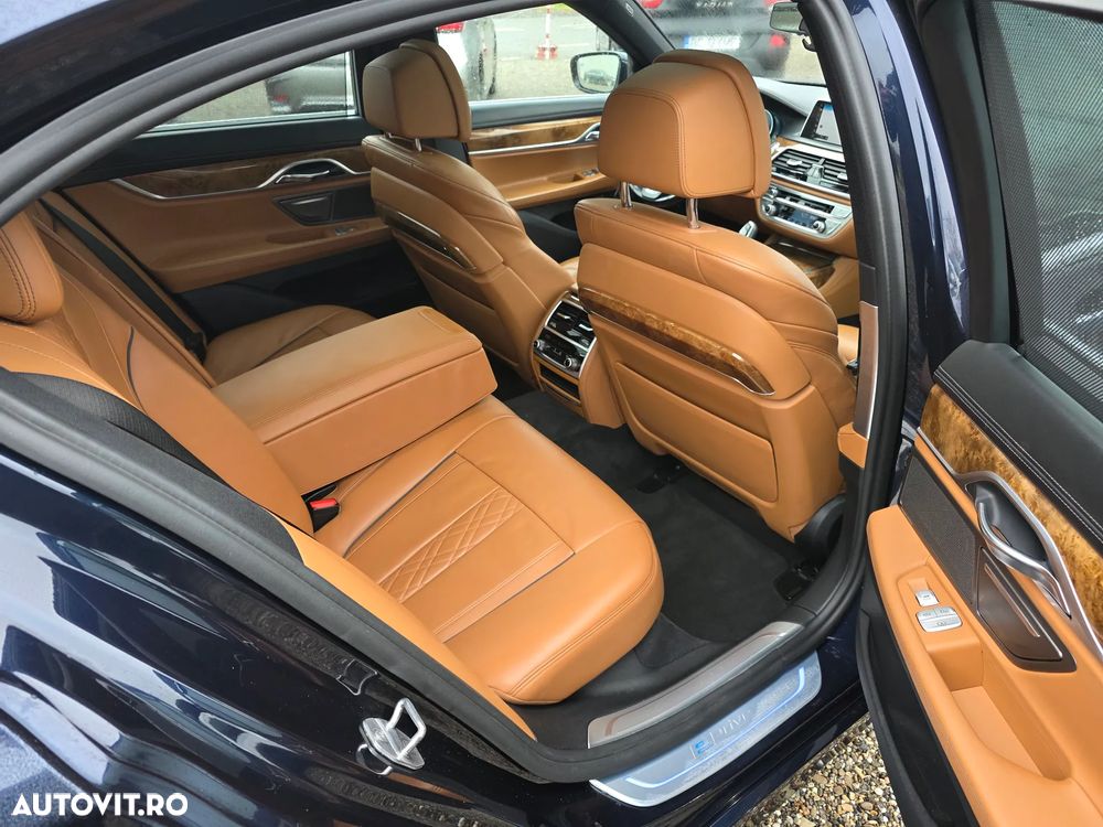 BMW Seria 7 740e iPerformance - 8
