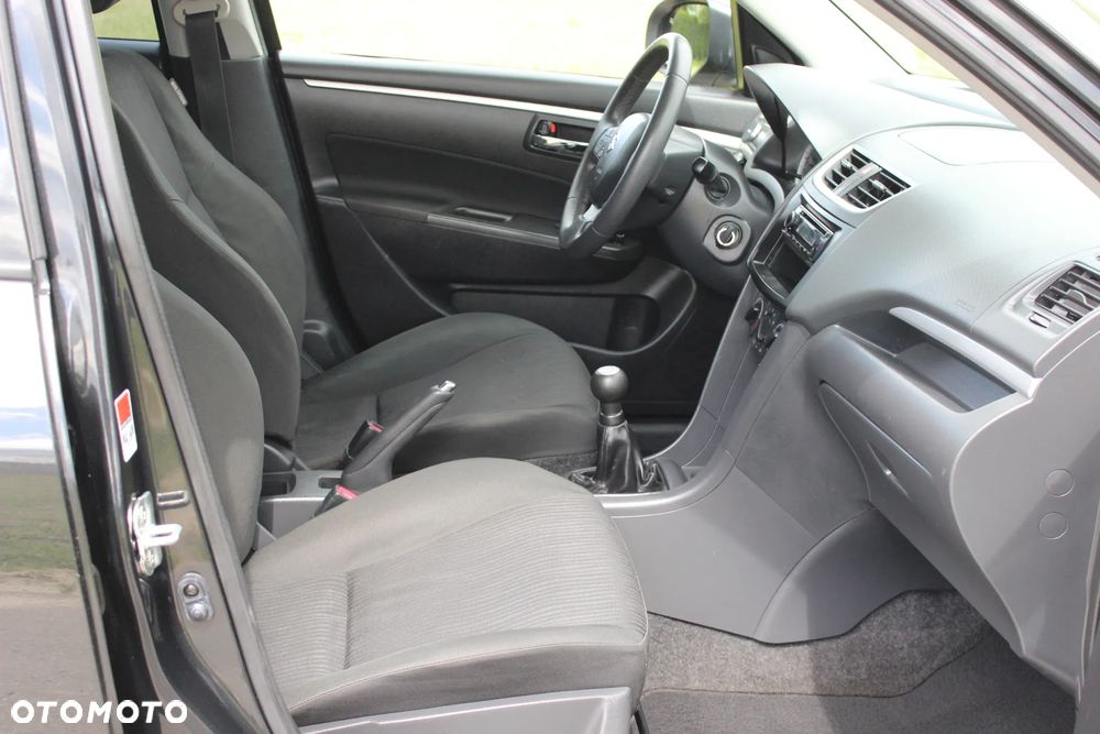 Suzuki Swift - 17