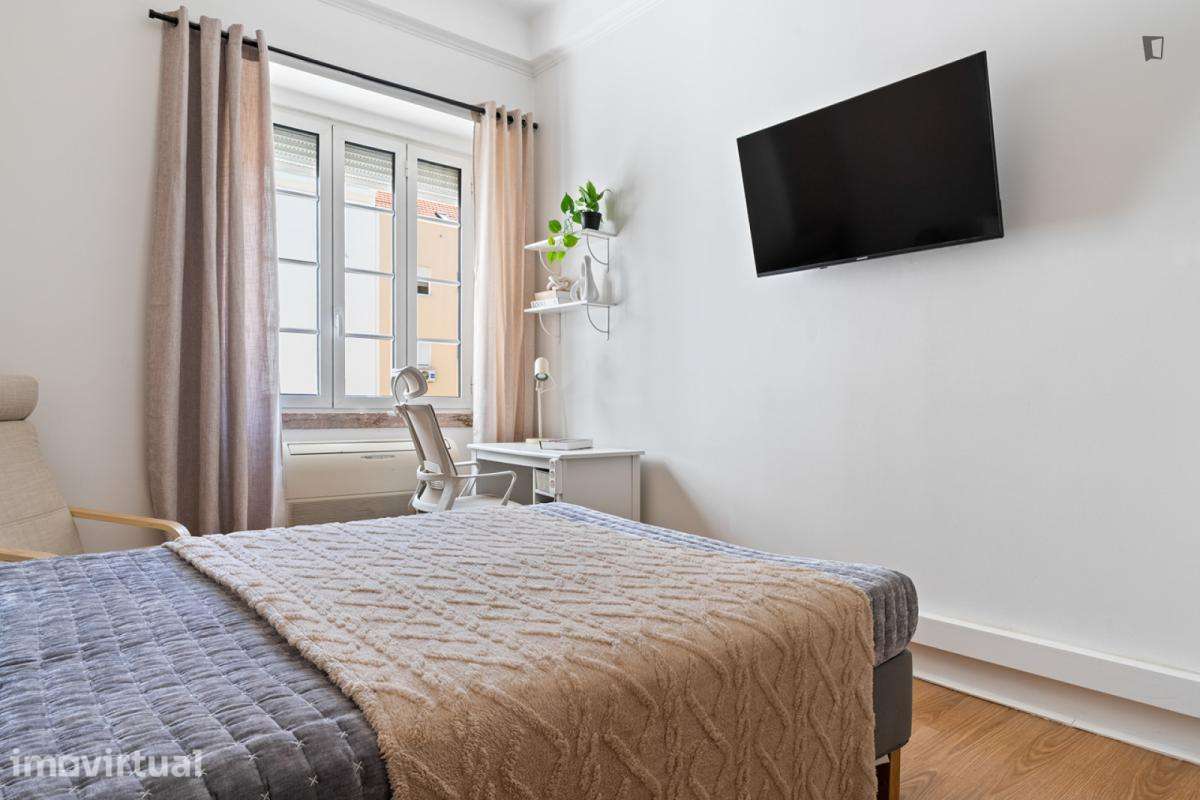 Quarto - localizado em Marquês de Pombal Lisbon - Grande imagem: 2/25