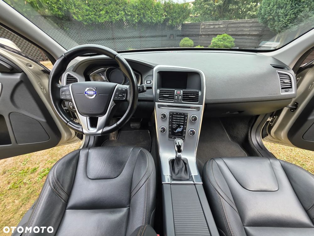 Volvo XC 60 T5 Drive-E Summum - 5