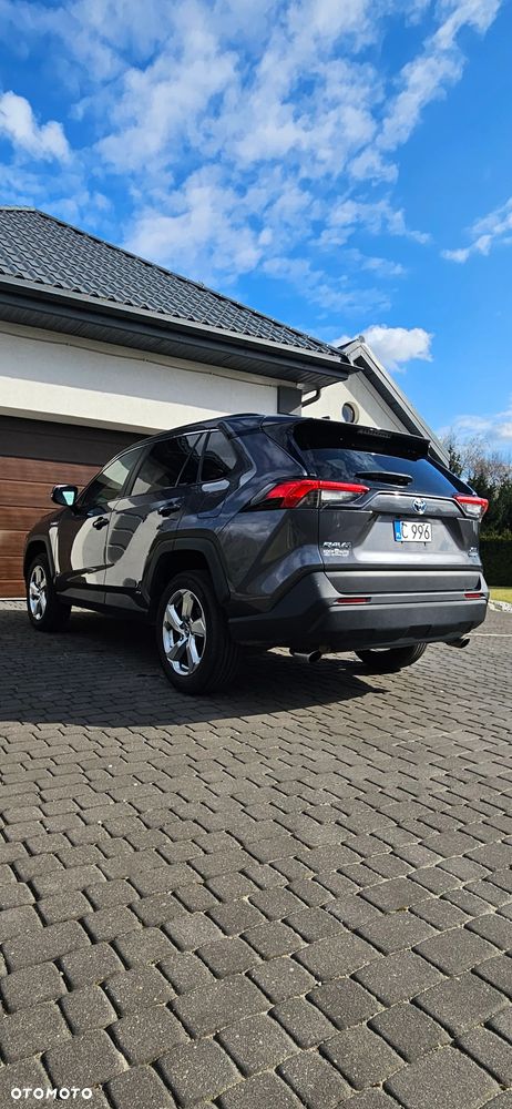 Toyota RAV4 - 6