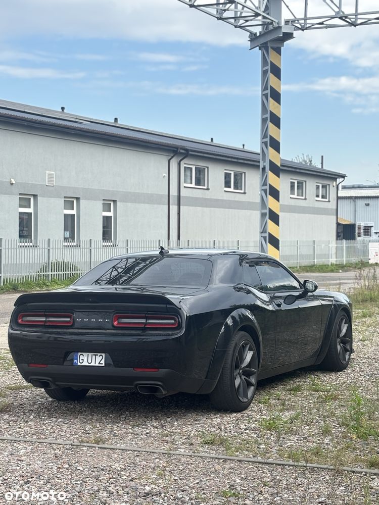 Dodge Challenger - 3