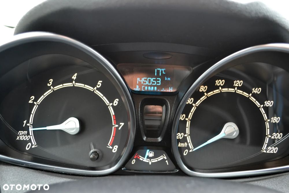 Ford Fiesta - 25