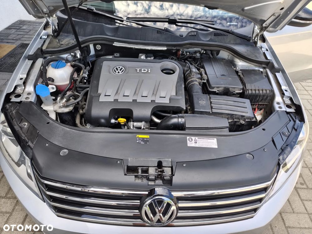Volkswagen Passat 2.0 TDI DSG BlueMotion Technology Comfortline - 27
