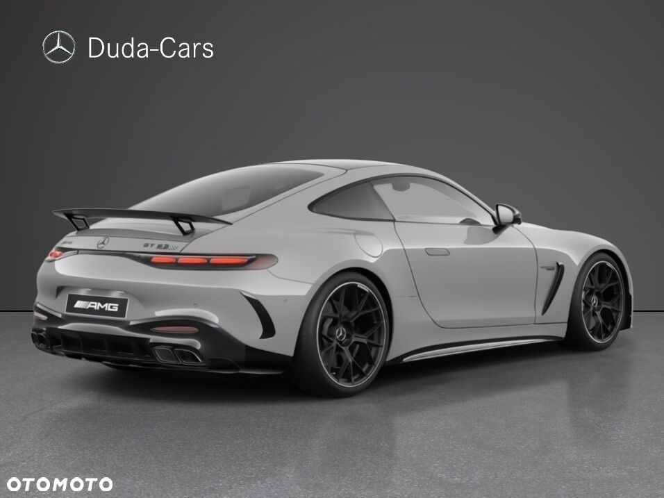 Mercedes-Benz AMG GT - 3