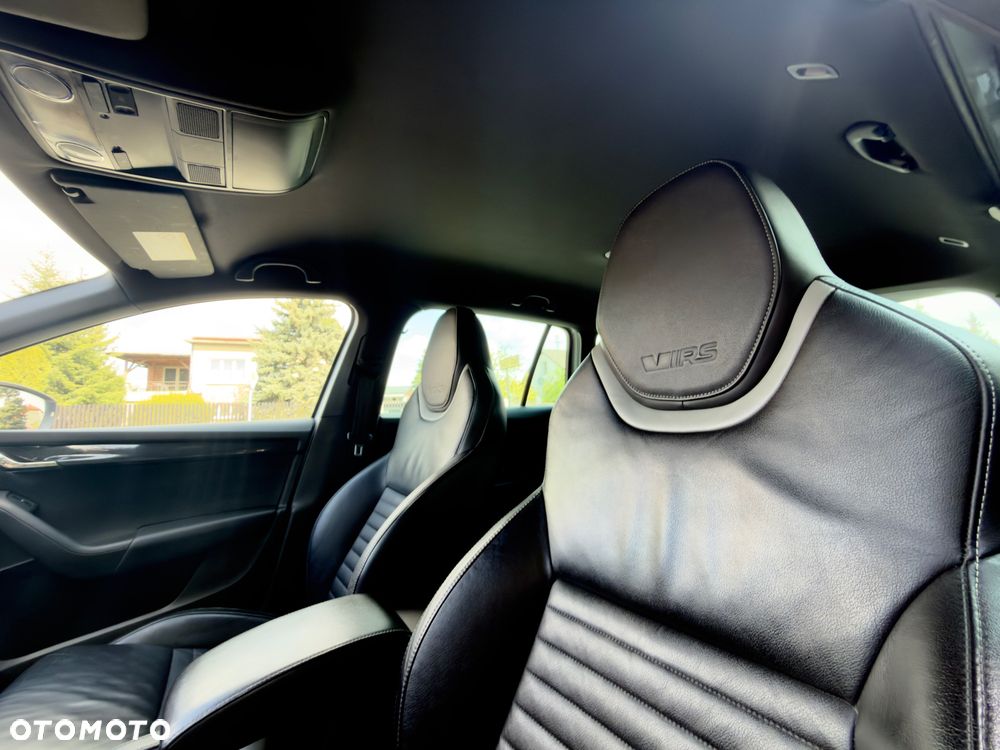 Skoda Octavia 2.0 TDI DSG RS - 31