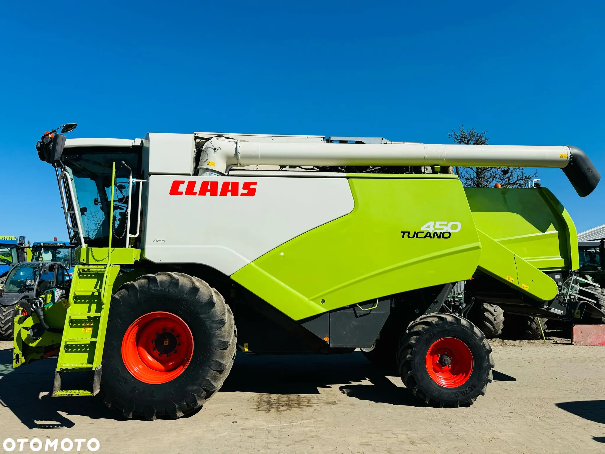 Claas Tucano 450 - 2