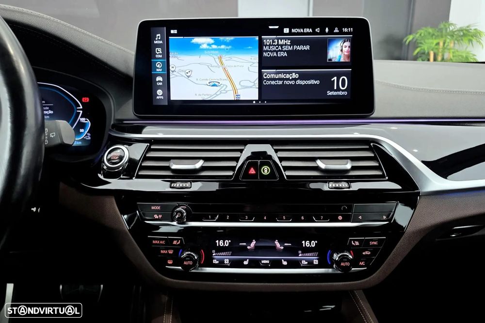 BMW 530 e Pack Desportivo M - 38