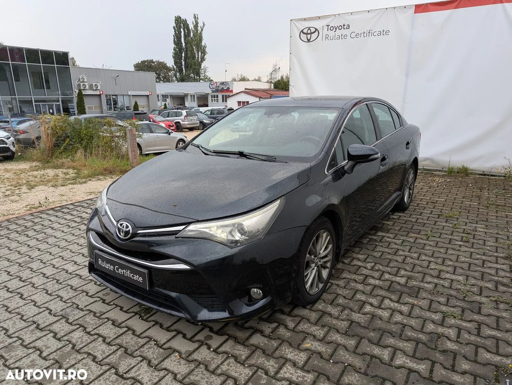 Toyota Avensis 2.0 D-4D Executive - 1