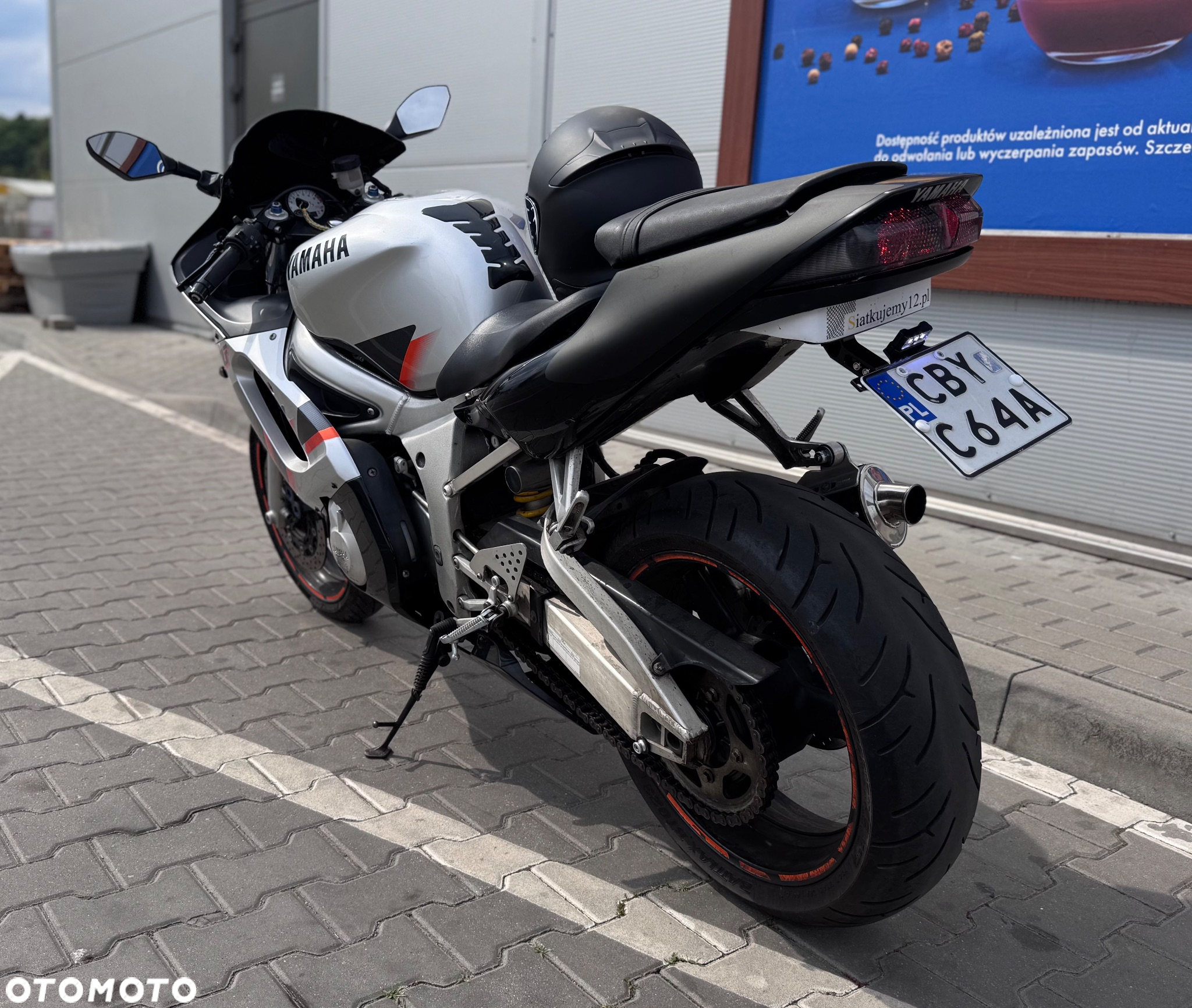 Yamaha R6 - 3
