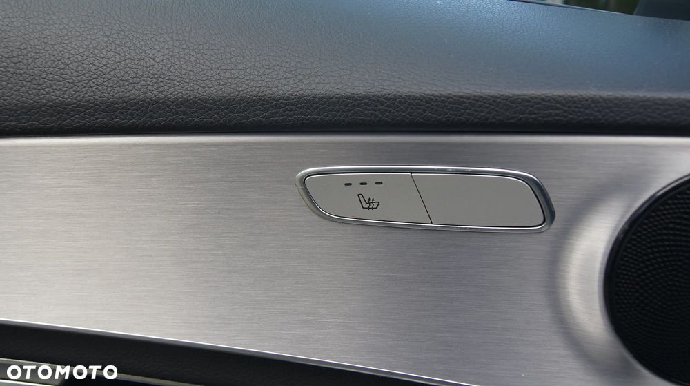Mercedes-Benz Klasa C 220 d T 9G-TRONIC AMG Line - 22