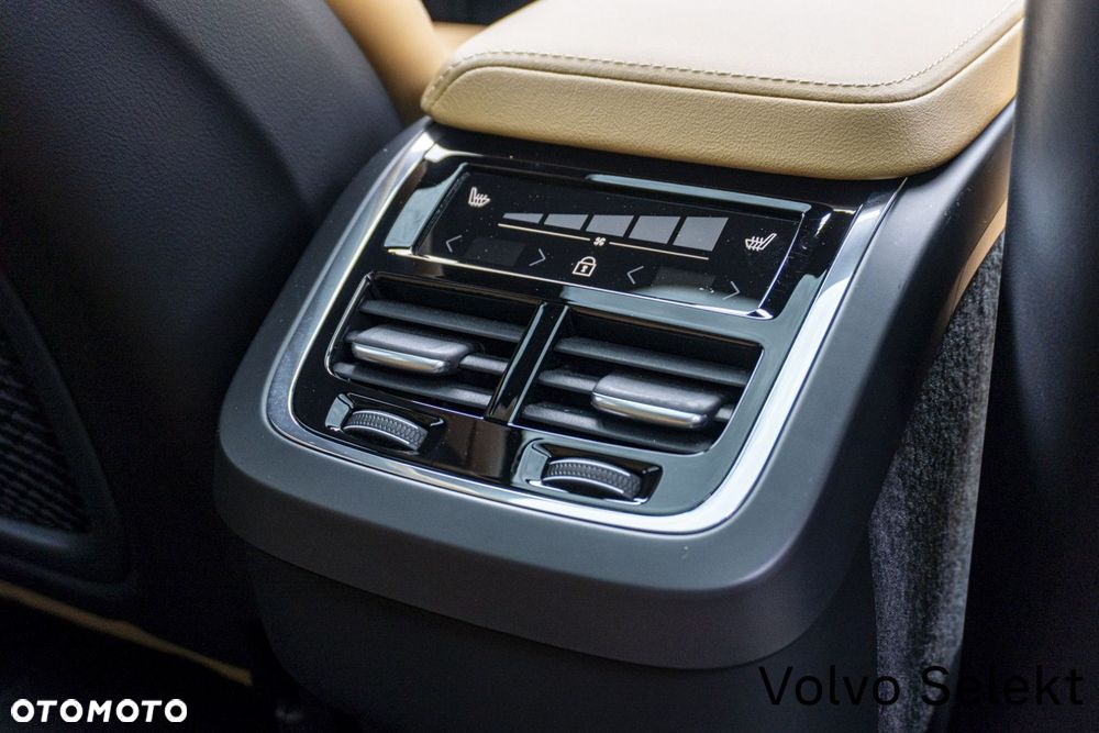 Volvo XC 60 - 24