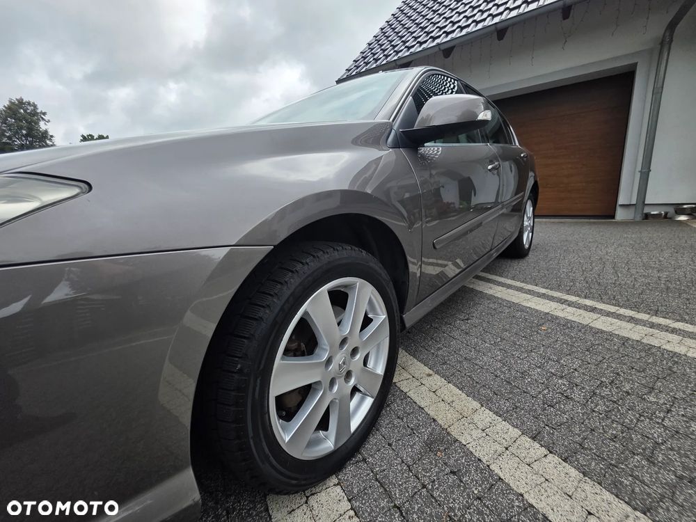 Renault Laguna 2.0 dCi Bose Edition - 10