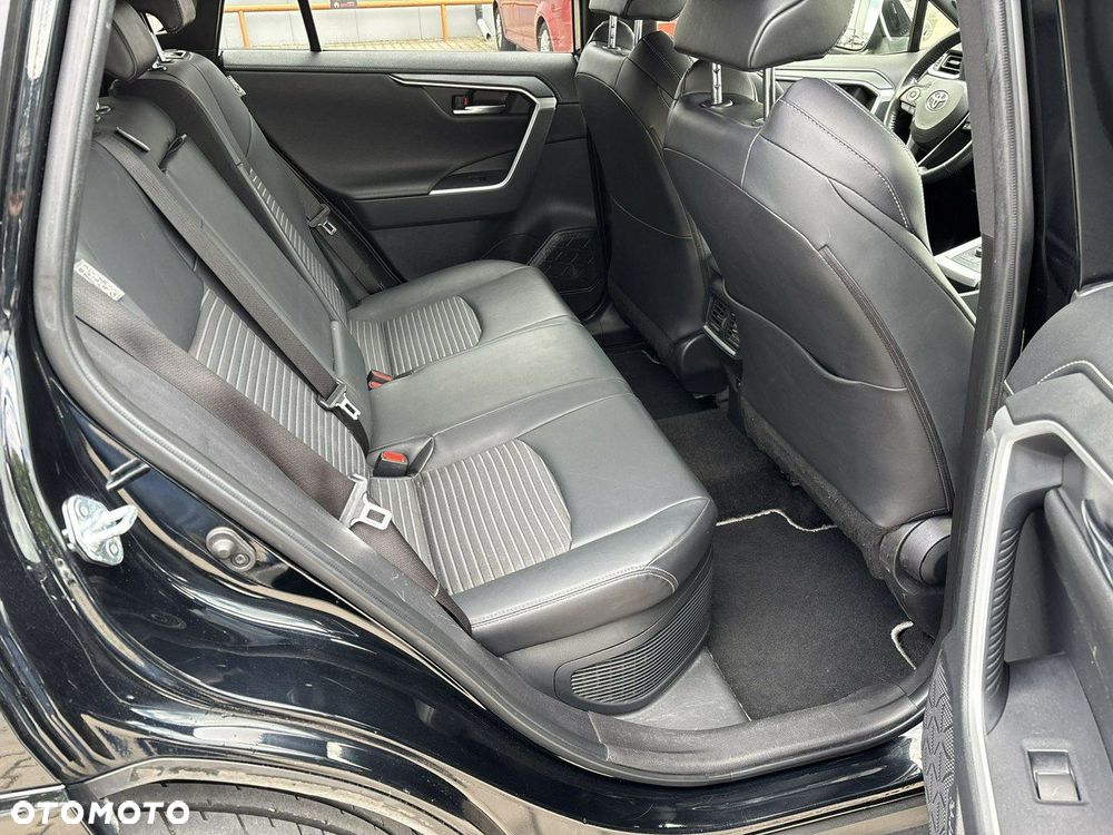 Toyota RAV4 2.5 Hybrid Black Edition by JBL 4x4 - 17