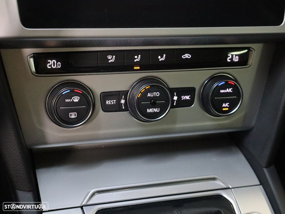 VW Passat Variant 2.0 TDi Confortline DSG - 16