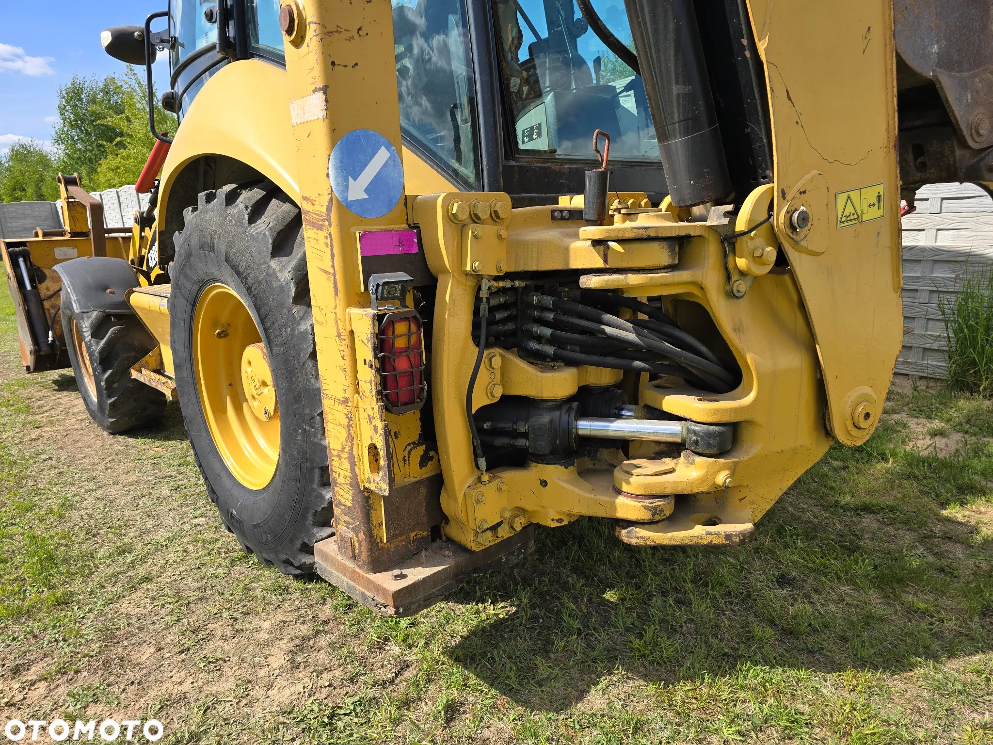 Caterpillar - 11