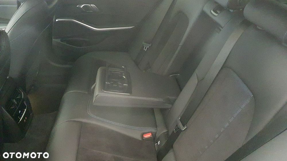 BMW Seria 3 - 16