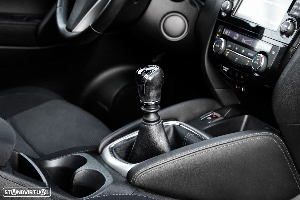 Nissan Qashqai 1.2 DIG-T N-Connecta - 17