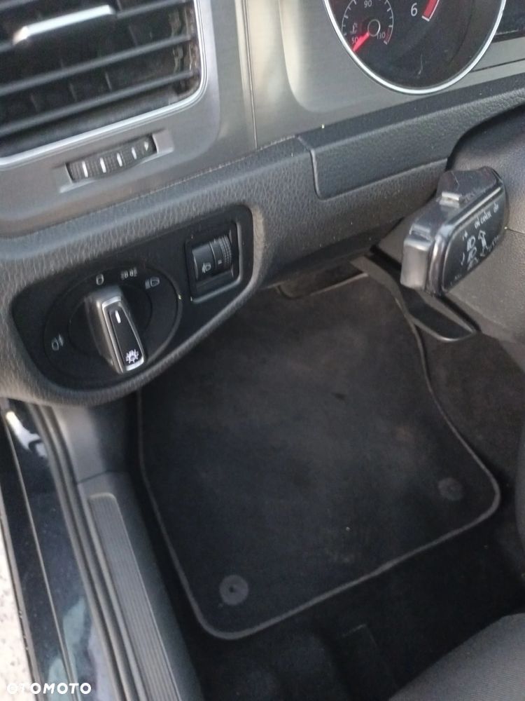 Volkswagen Golf 2.0 BlueTDI DSG Comfortline - 29