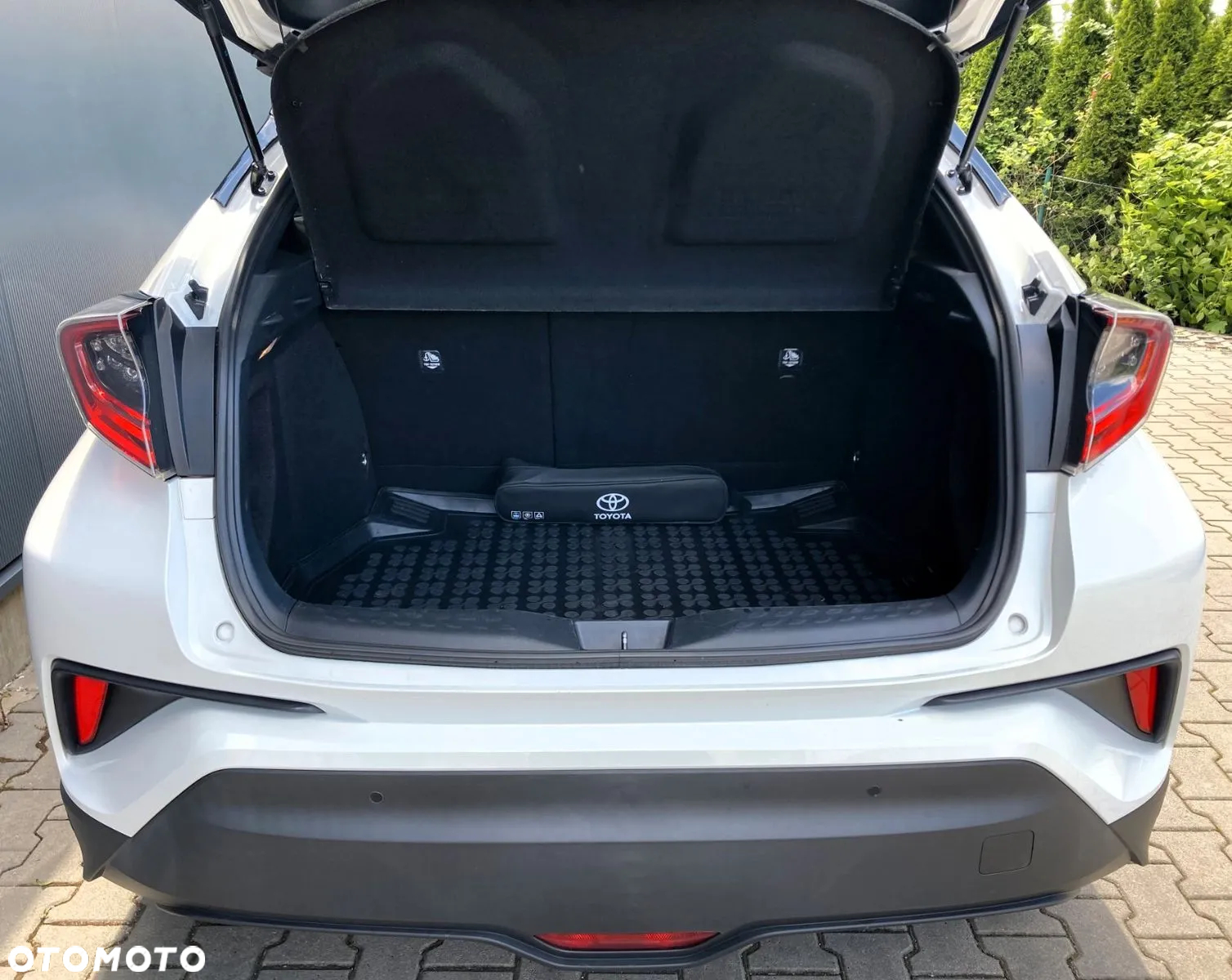 Toyota C-HR 1.8 Hybrid Premium - 38