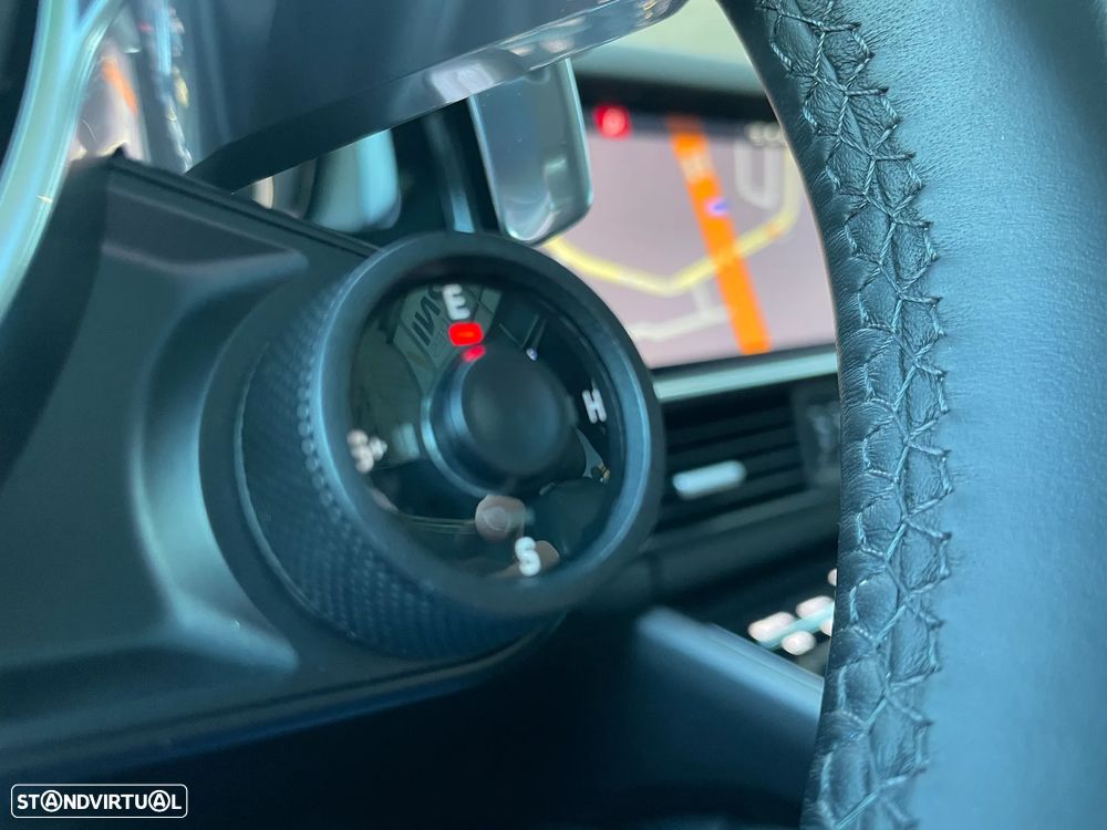 Porsche Cayenne Coupé E-Hybrid - 24