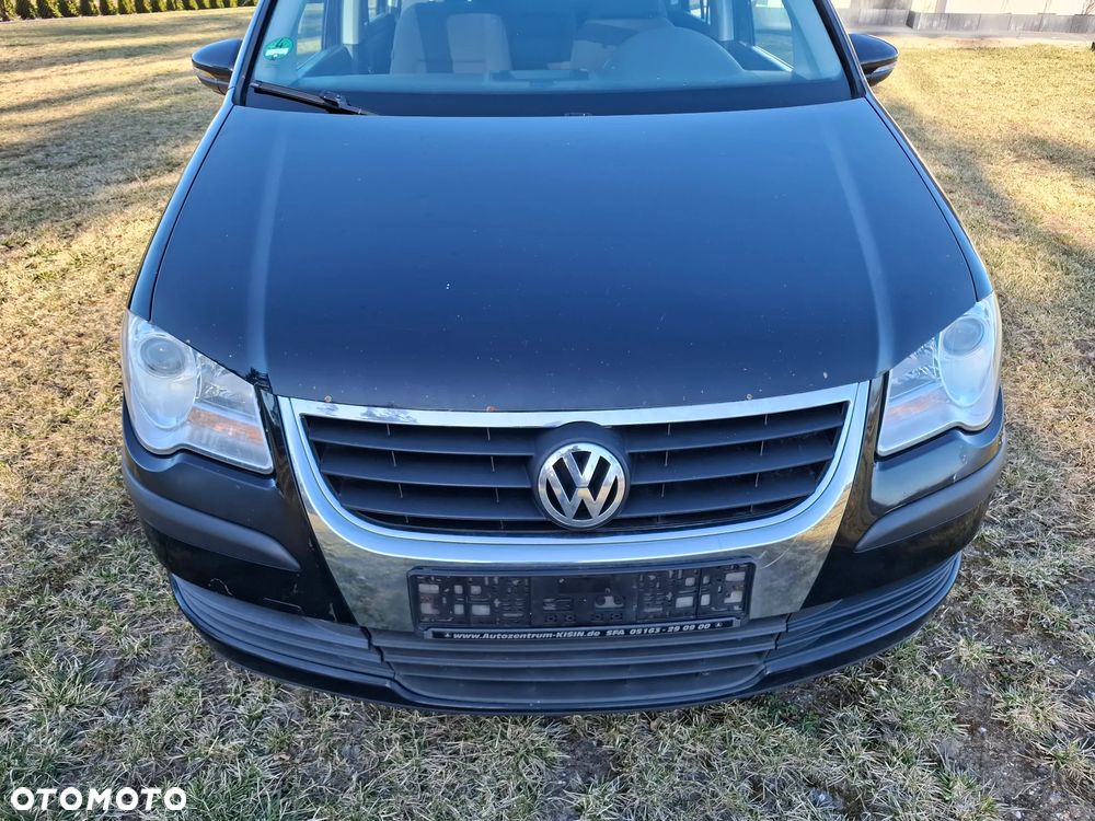 Volkswagen Touran - 3