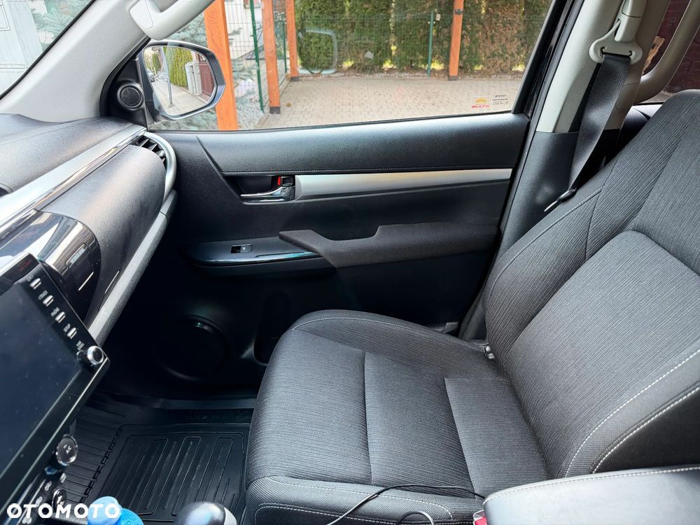 Toyota Hilux 2.8 D-4D Double Cab SR5 4x4 - 13